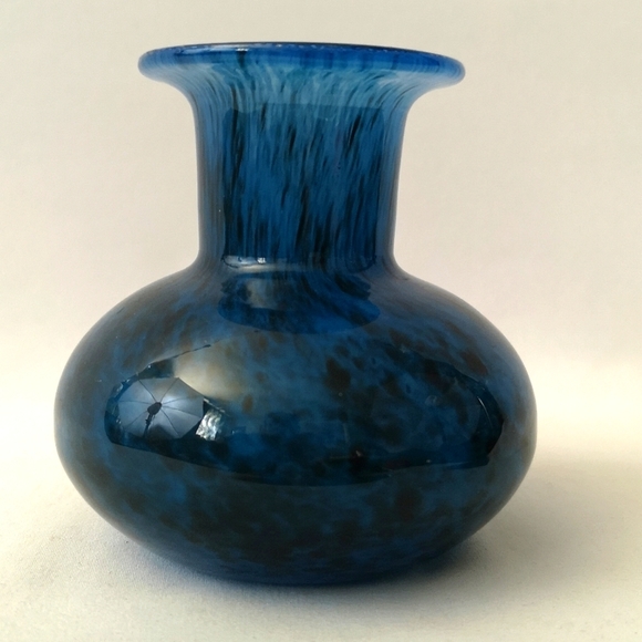 Vintage Squat Vase by Well-known Glass Artist Bertil Vallien, Kosta Boda, Signed - Picture 2 of 6